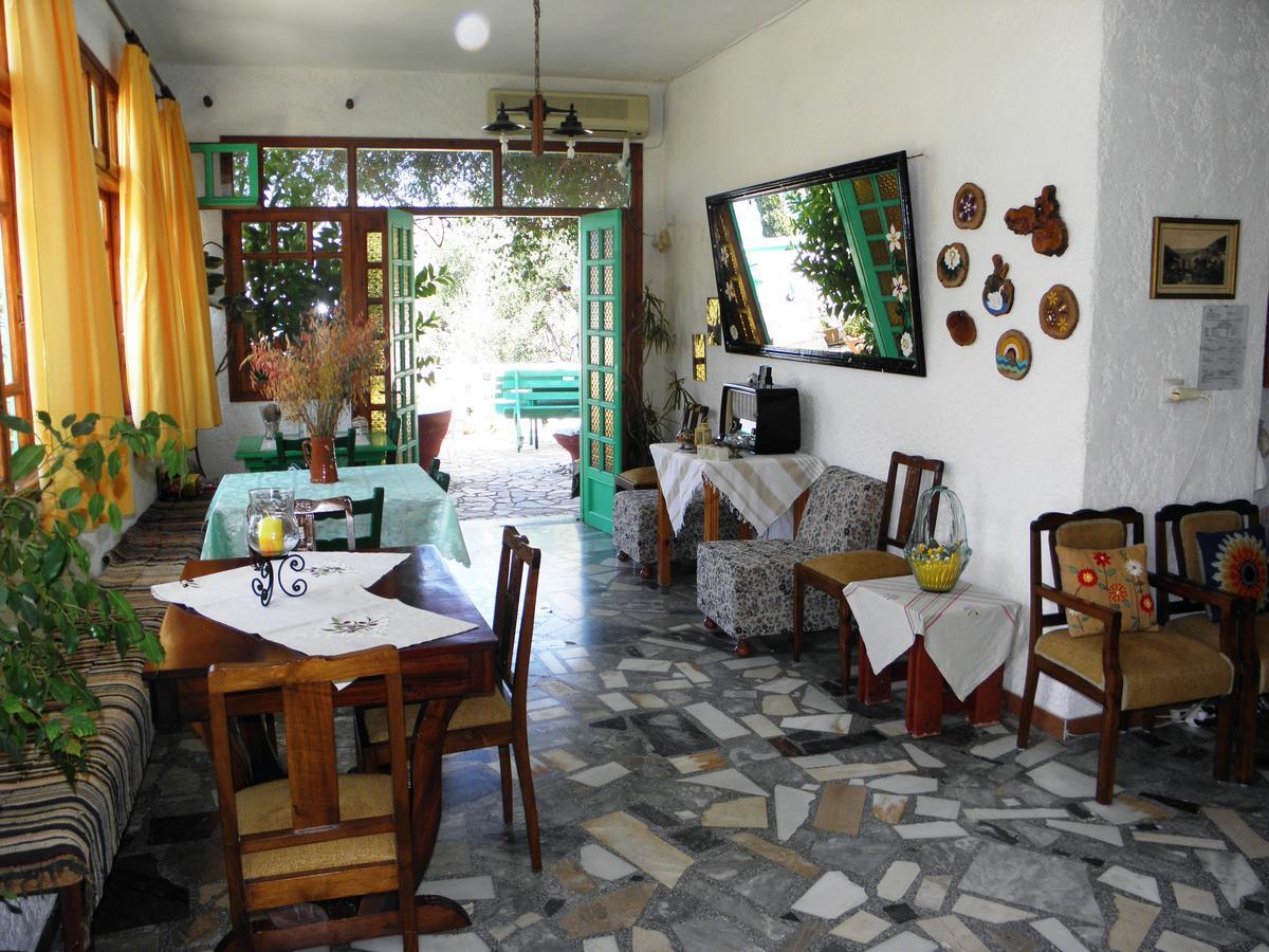 Katerina'S Apartment Plomari Ngoại thất bức ảnh